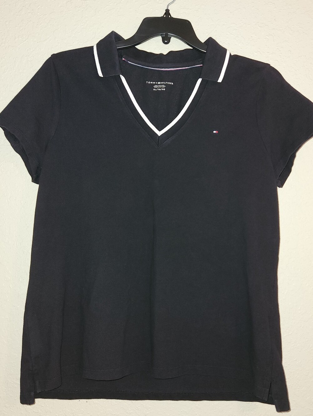Tommy Hilfiger Womens Polo Shirt Size XL Black Short Sleeves Collared V-neck Top